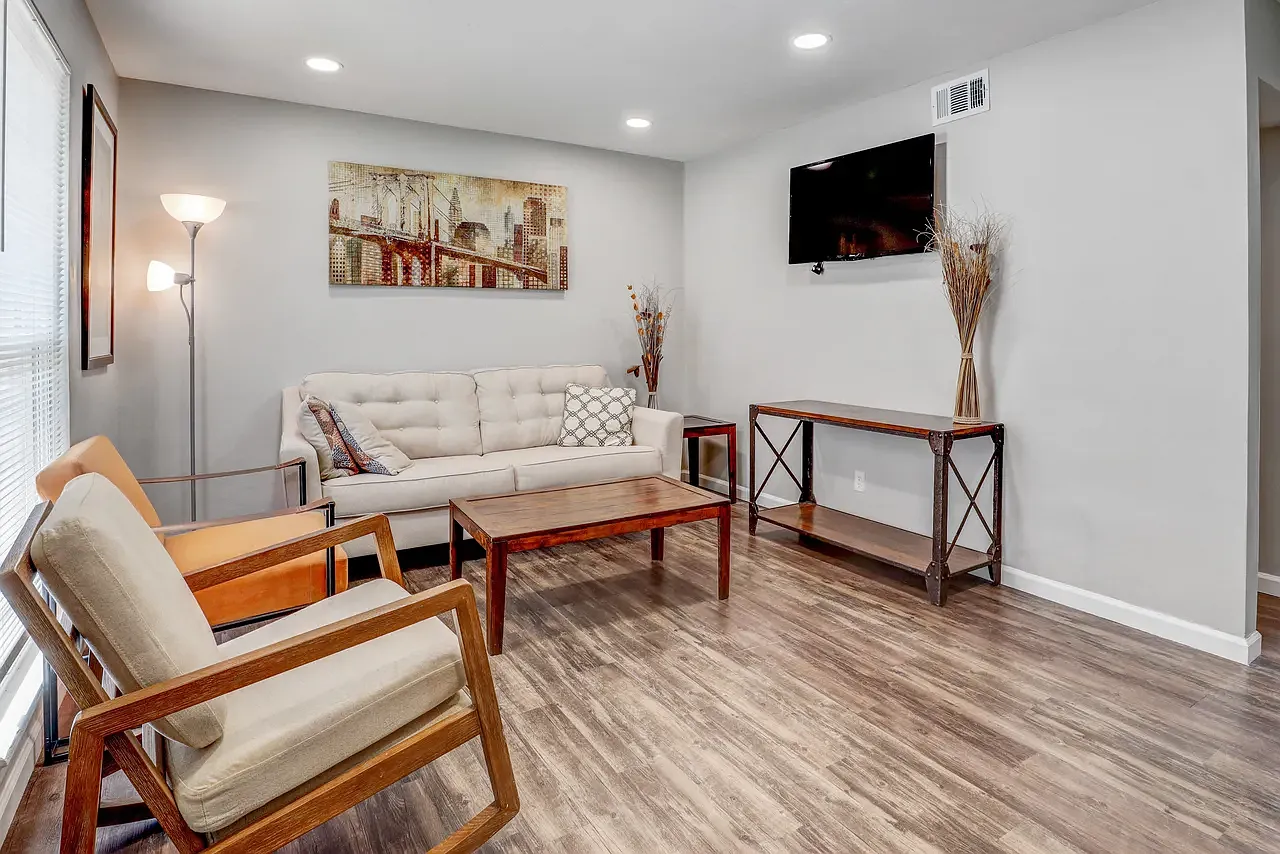 Fully furnished home in quiet St Charles neighborhood